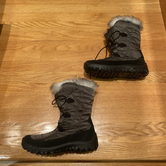 PAJAR rain/snow boots. Lace up front. Dark Brown. Fur trimmed S40 (9-9 1/2) - Picture 3 of 6